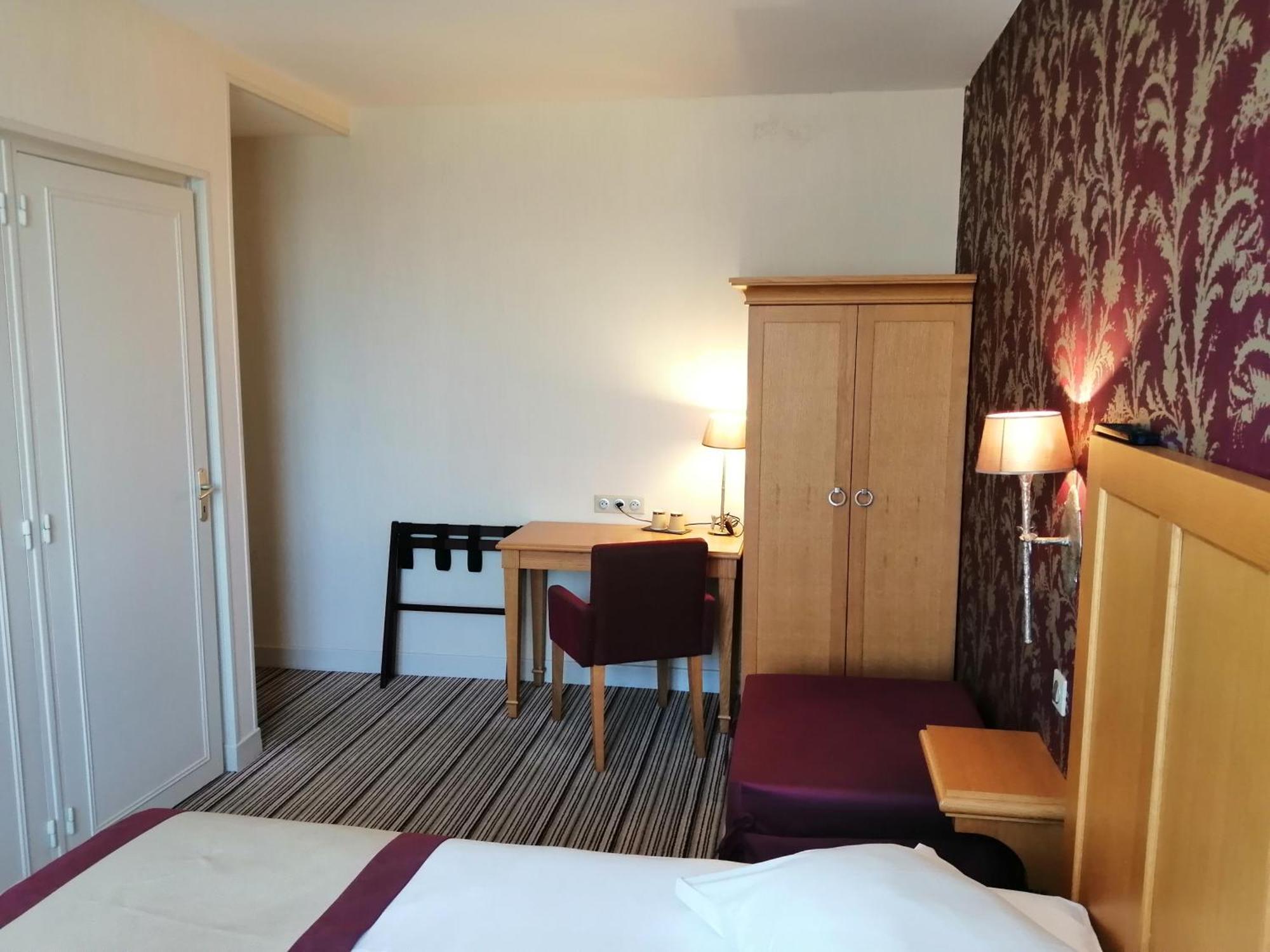 Hotel Les Fleurs Pontaubert Dış mekan fotoğraf